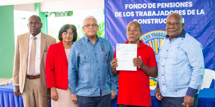 Fopetcons entrega nuevas pensiones a trabajadores de la construcción