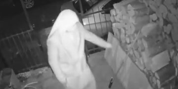 Ladrón se disfraza de monja para robar en una casa en Chile