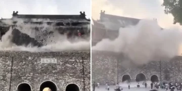 Colapsa la Torre del Tambor de Fengyang, China, tras un año de su restauración