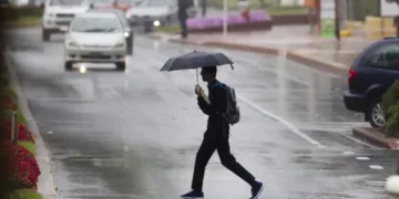 Onda tropical y vaguada provocarán chubascos aislados