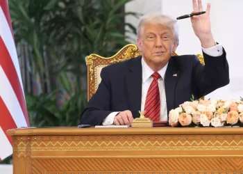 El Supremo permite al Gobierno Trump retirar la residencia temporal a 532 mil migrantes