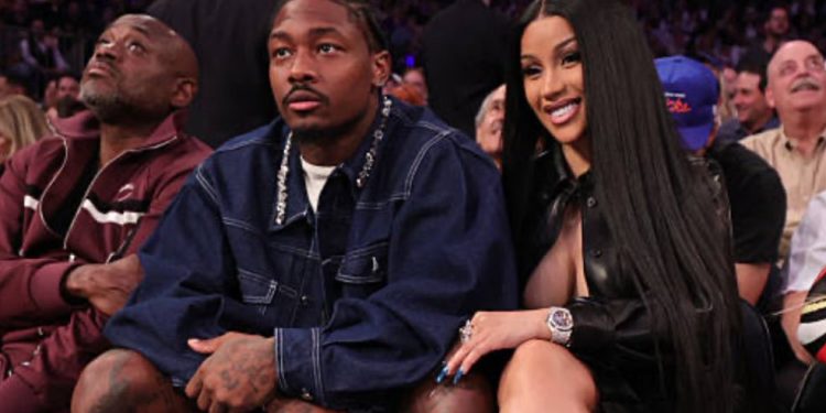 Cardi B y Stefon Diggs avivan rumores de romance tras aparecer juntos en juego NBA