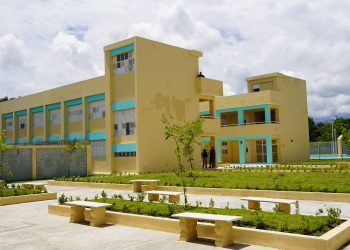 Presidente Abinader inaugura centro educativo que transforma y dignifica la vida de más de 900 estudiantes en Bonao