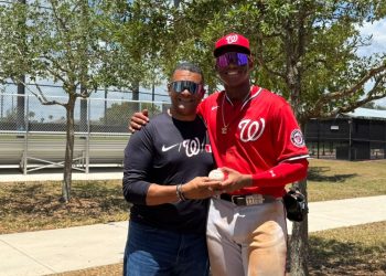 Elián Soto pega su primer jonrón como profesional 