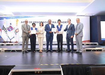 OGTIC gradúa 94 jóvenes en áreas STEM a través de su programa Semillero Digital INTRO