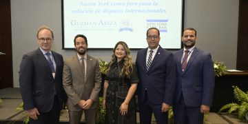 Ofrecen cóctel a delegación de abogados de Nueva York
