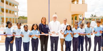 Entregan centro educativo en Villa Hermosa en La Romana
