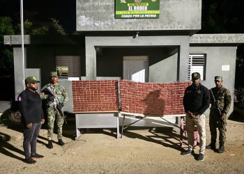 Ocupan más de 224 mil cigarrillos abandonados en unos matorrales en Dajabón y Elías Piña