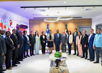 Durante encuentro con canciller keniano, presidente del Senado externa preocupación por la crisis migratoria haitiana