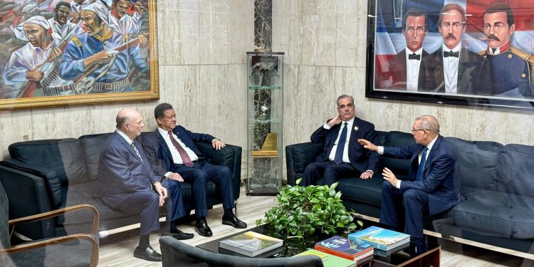 Concluye cumbre del Gobierno y exjefes de Estado, acuerdan cuatro puntos 