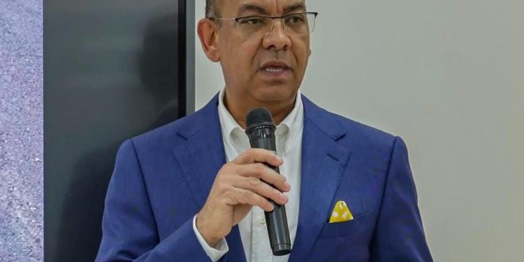 Deligne resalta vocación de servicio que caracterizó vida de Juan Ernesto Santiago