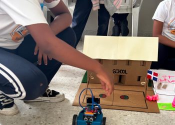 Ediciones Logos anuncia su primera competencia de robótica Experiencia SmartTEAM 2025