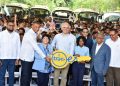 Ministro Luis Miguel De Camps encabeza entrega autobuses escolares en El Seibo