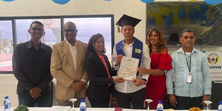 Residentes de Hogar Crea son graduados en cocina doméstica