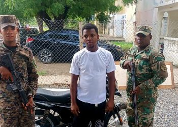 Retienen motocicletas en las que eran transportados haitianos indocumentados en San Juan de la Maguana y Montecristi