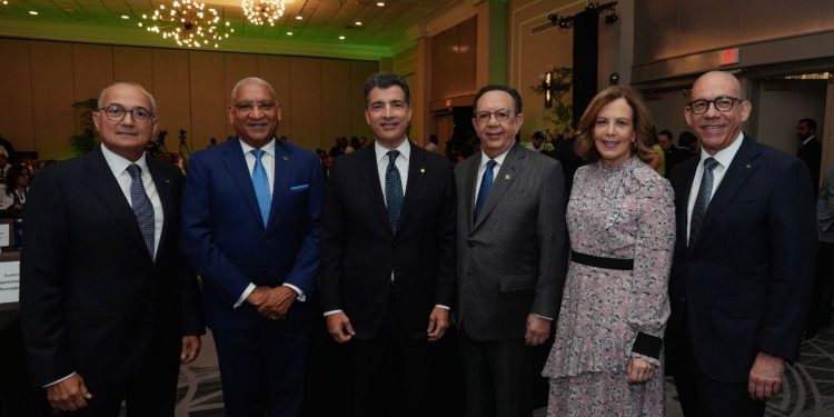 Popular recibe premio en finanzas sostenibles por su emisión del bono verde