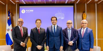 Omar Fernández lidera foro académico en Santiago sobre reforma al sistema de justicia dominicano