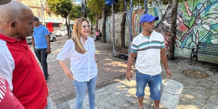 Carolina Mejía supervisa trabajos preventivos para mitigar efectos de la vaguada