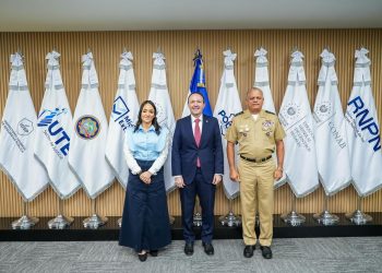 Ministro de Defensa de RD visita El Salvador para conocer su modelo de seguridad y fortalecer cooperación bilateral