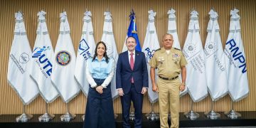Ministro de Defensa de RD visita El Salvador para conocer su modelo de seguridad y fortalecer cooperación bilateral