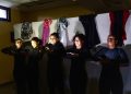 Bellas Artes abre las puertas al ingenio de Metamorpho Teatro e Imperium con un público joven entusiasta