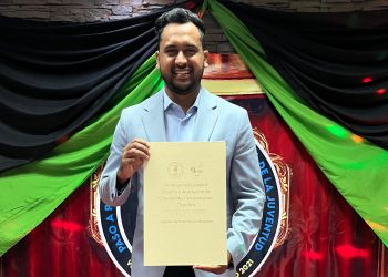 Reconocen como "joven orgullo ocoeño" al periodista Andy Pujols 