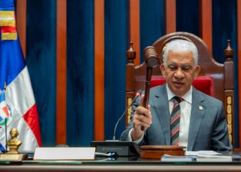 Senado aprueba de urgencia proyecto que dispone fusión de Ministerio de Hacienda y de Economía  