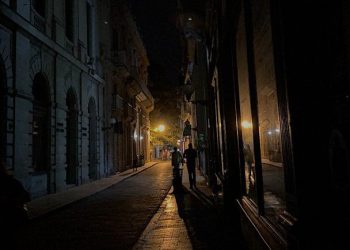 Más de 150 mil hogares sin electricidad en el suroeste de Francia