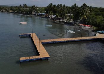 Tras remozamiento, entregan muelle turístico y pesquero de Palenque