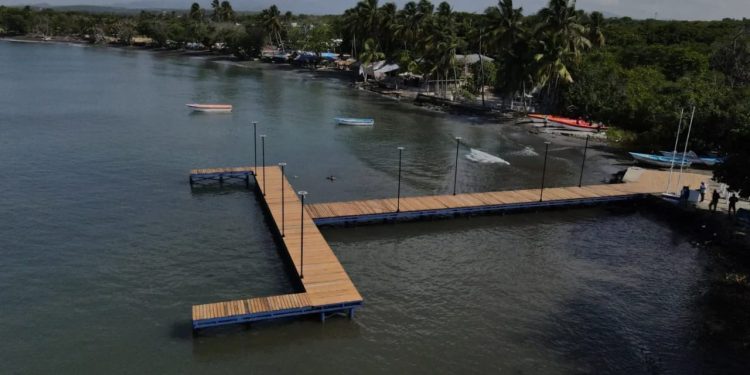 Tras remozamiento, entregan muelle turístico y pesquero de Palenque