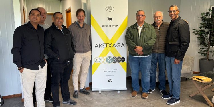 Director de CONALECHE visita Uruguay y fortalece vínculos con autoridades del sector lechero