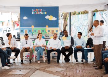 Carolina Mejía toca la puerta de Los Praditos con el programa La Alcaldía Llega a Ti