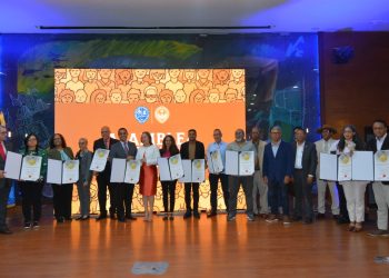 Facultad de Artes de la UASD aprueba nuevos planes de estudios y reconoce a tres docentes en asamblea histórica