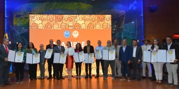 Facultad de Artes de la UASD aprueba nuevos planes de estudios y reconoce a tres docentes en asamblea histórica