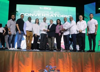 Miembro del CNCP pide a emprendedores aprovechar nuevas tendencias y aplicaciones