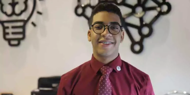 Se gradúa este jueves José Valdez, primer dominicano de escuela pública admitido en Harvard
