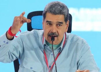 Maduro repudia la decisión de retirar la protección legal a miles de venezolanos en EEUU