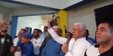 Presidente del Senado juramenta peledeistas en el PRM 