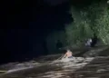 Bomberos salvan a cuatro jóvenes atrapados por crecida de río en Hato Mayor