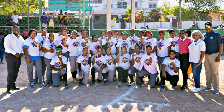 Barahona mantiene dinastía en RBI de Softbol femenino, gana cuarto título al hilo