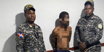 Policía apresa antisocial acusado de múltiples robos y recupera celulares y otros objetos en Monte Plata