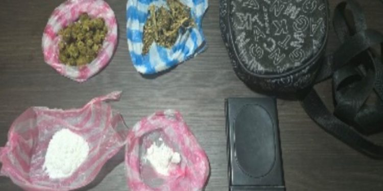 DICRIM ocupa sustancias narcóticas, pistola y escopeta ilegal durante operativos en SDN