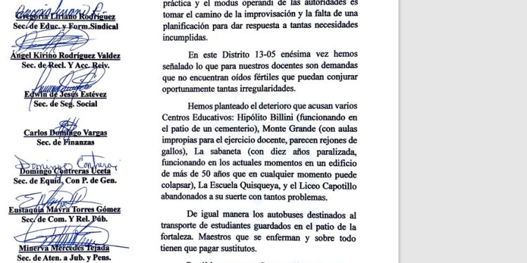 Profesores de Loma de Cabrera piden intervención urgente de las escuelas de ese municipio