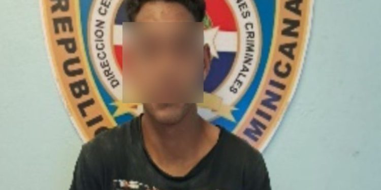 Policía Nacional captura prófugo con arma ilegal en La Vega; era buscado por herir a varias personas
