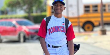 Lewis Nadhiel Gómez Tolentino: un talento dominicano que promete brillar en el béisbol mundial