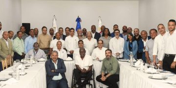 Ministro Kelvin Cruz encabeza reunión de trabajo con 37 federaciones