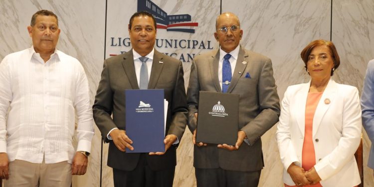 Contraloría y LMD emprenden acciones para fortalecer el control interno de 75 alcaldías