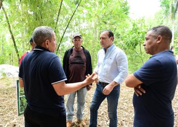 Abel Martínez a los agricultores dominicanos en su día: “Son quienes hacen florecer la patria desde la raíz”