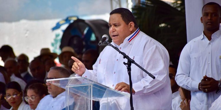 Ayuntamiento de Azua es reconocido por la Contraloría como el más eficiente y transparente del país