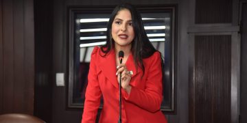 Diputada Daritza Zapata: “La unidad nacional es el camino correcto para defender nuestra soberanía”